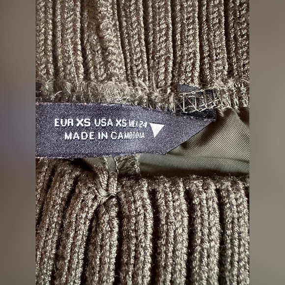 Zara Cargo Pants - Picture 5 of 10